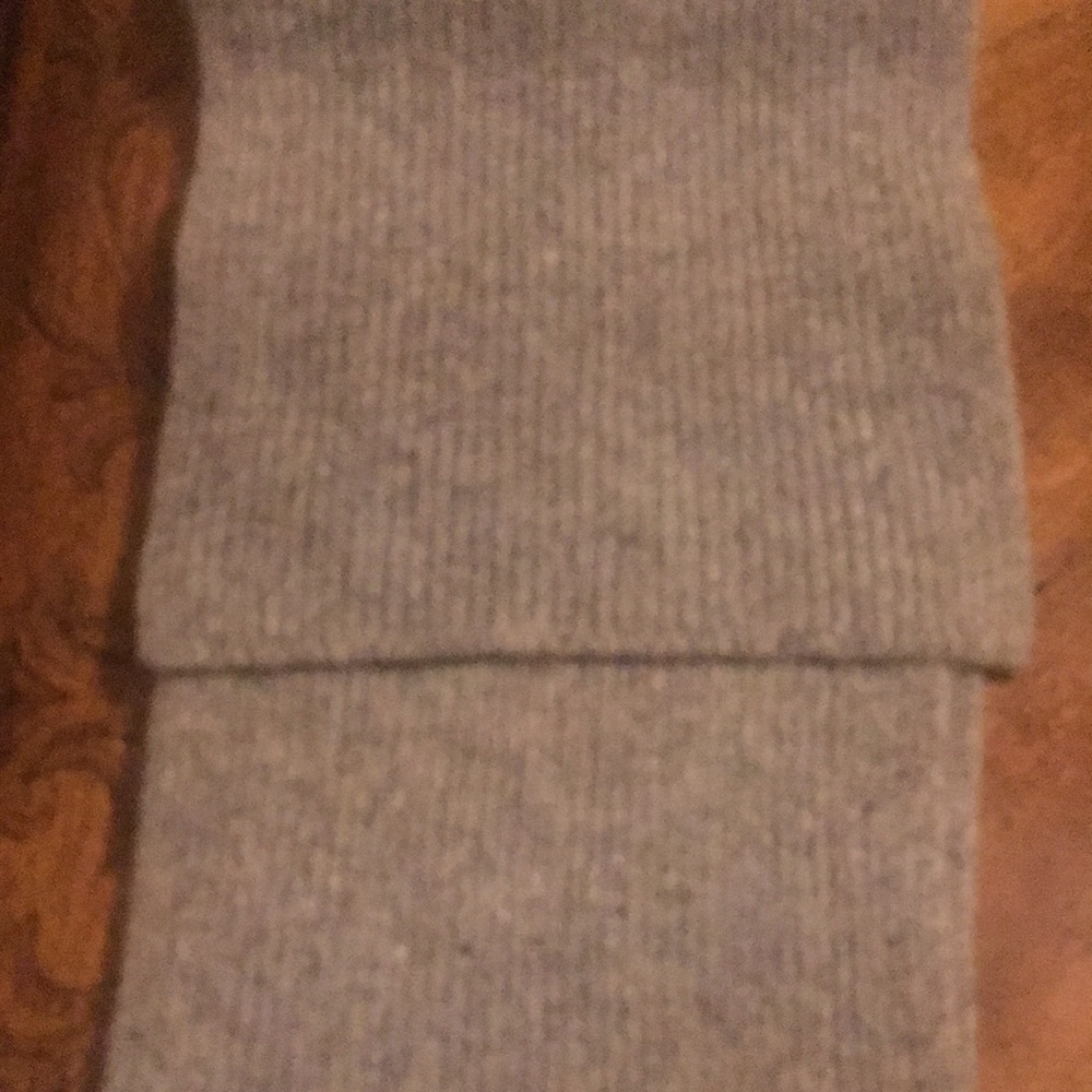 Scarfs - Picture 2 of 5